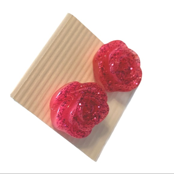 Rose stud earrings hot pink - Picture 3 of 6